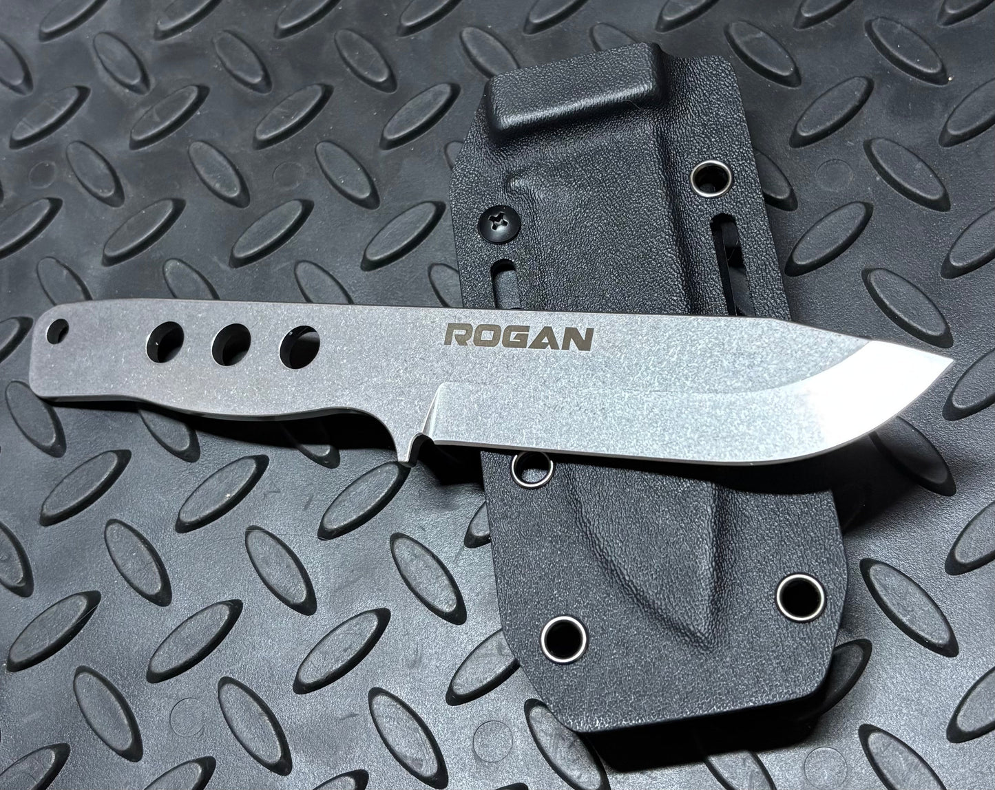 ROGAN Field Knife (RFK-PRO) Comes with sheath and belt clip.
