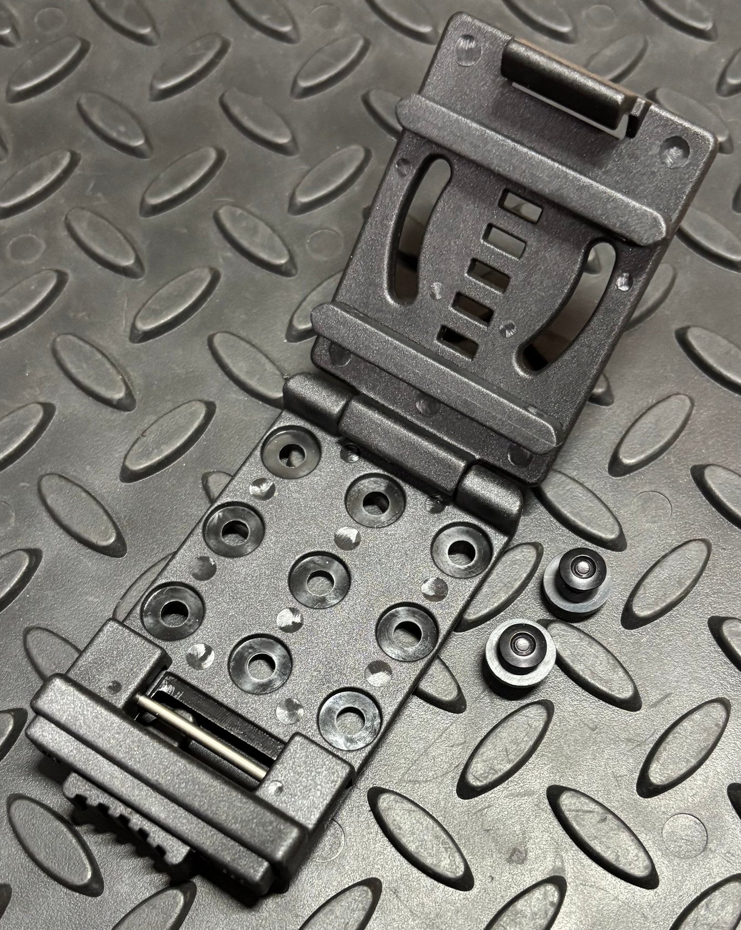 ROGAN Field Knife (RFK-PRO) Comes with sheath and belt clip.